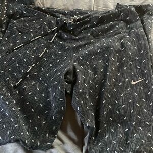 Nike leggings